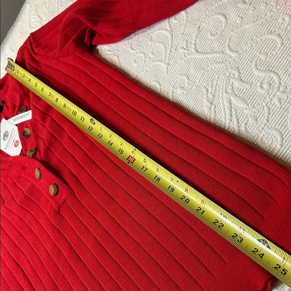 Vibrant Red V-Neck Women's Sweater - Picture 7 of 10